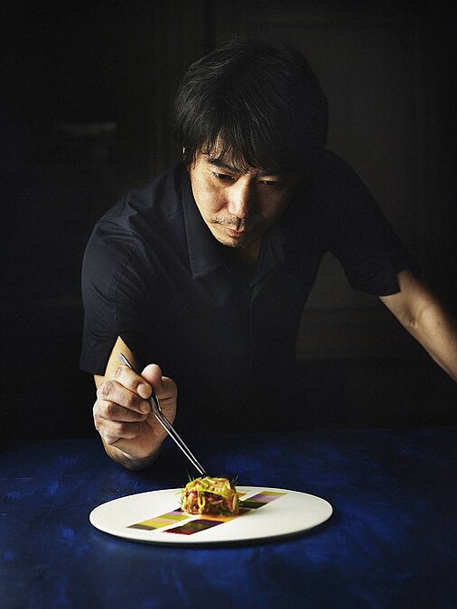 大阪米其林一星餐廳「La Kanro」的主廚仲嶺淳一。