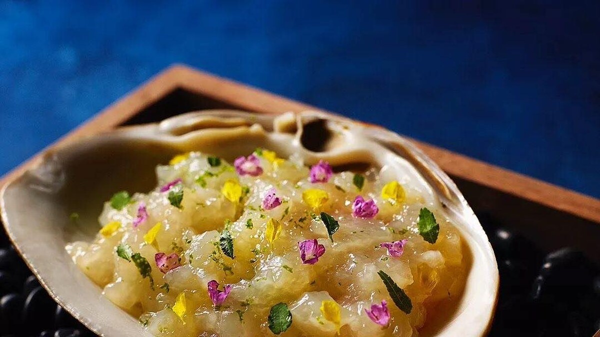 其引以為傲的招牌菜是使用「Gin Rickey」為靈感製作的果凍。