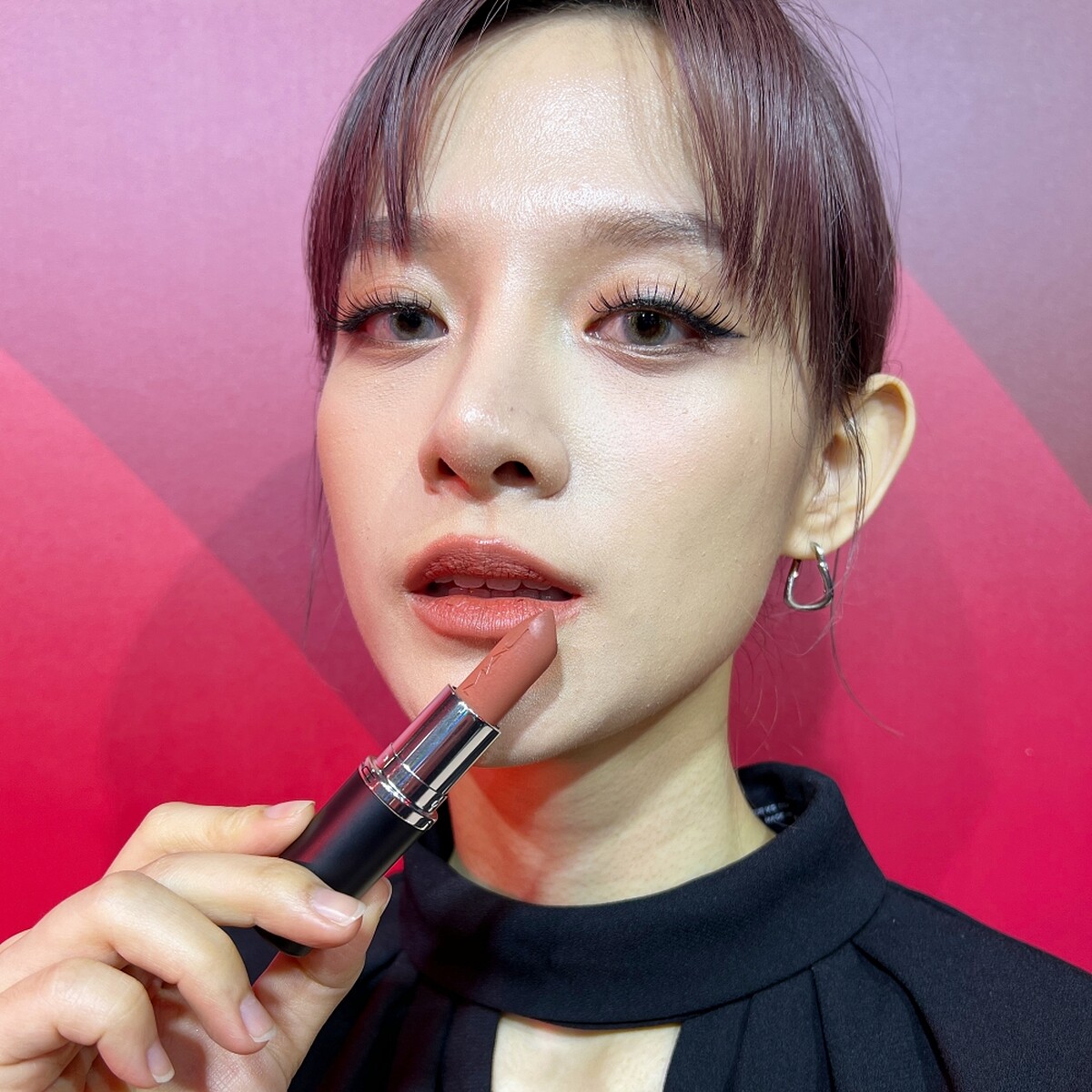 MACximal極自我柔霧唇膏#616 TAUPE榛果可可實擦。