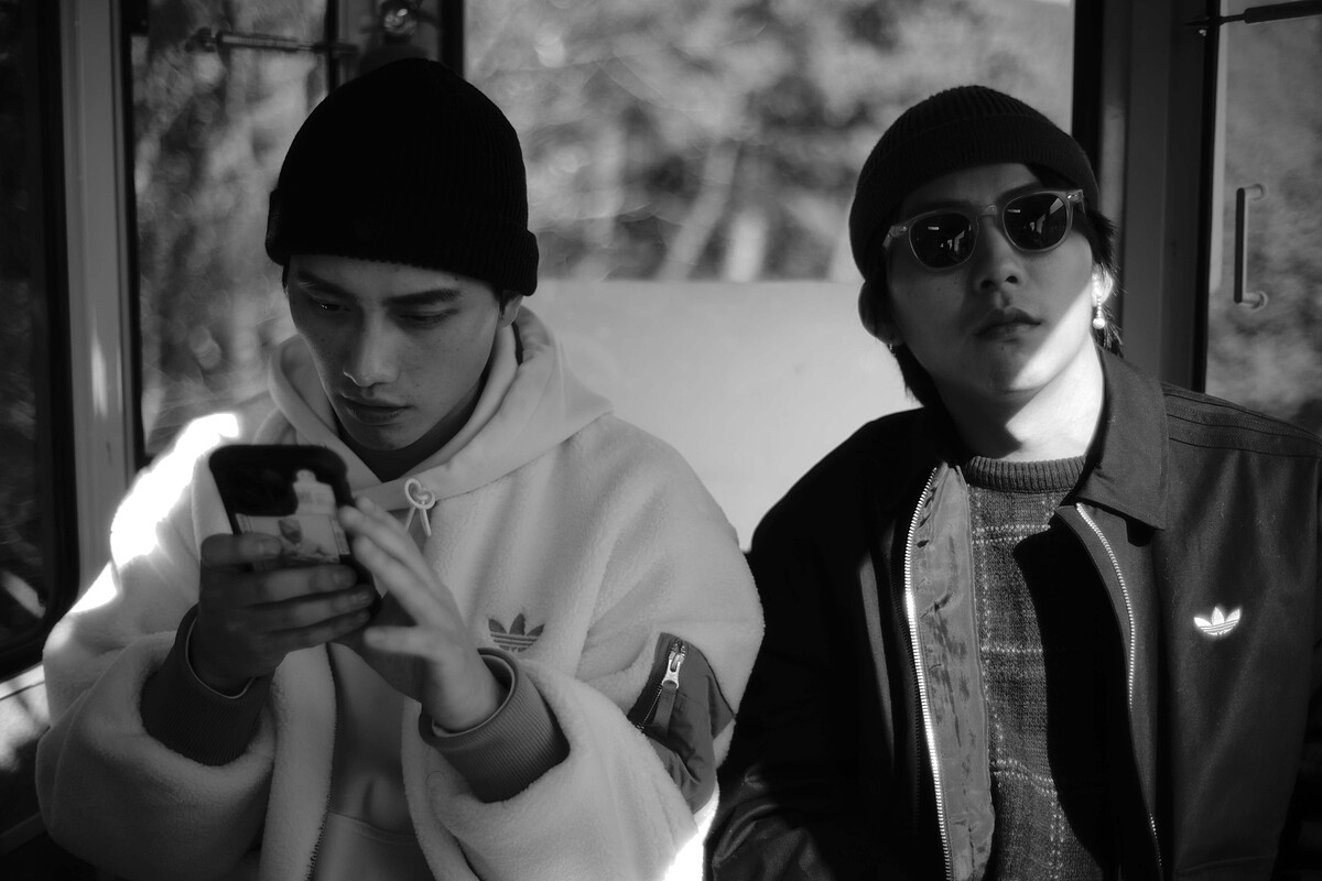 《演員們的旅行》林予晞擅長拍照，成為旅伴們的貼身攝影(照片左起范少勳、巫建和)