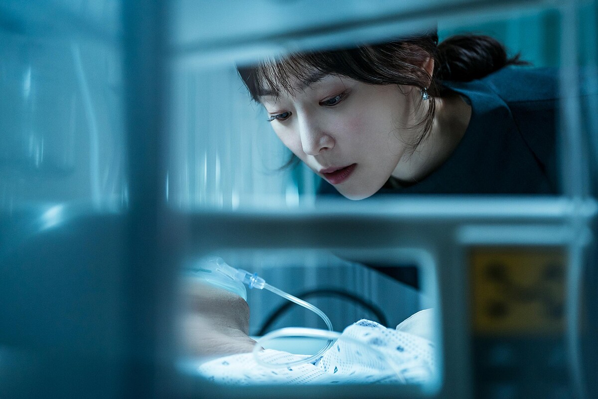 徐玄振 飾演 In-ji 