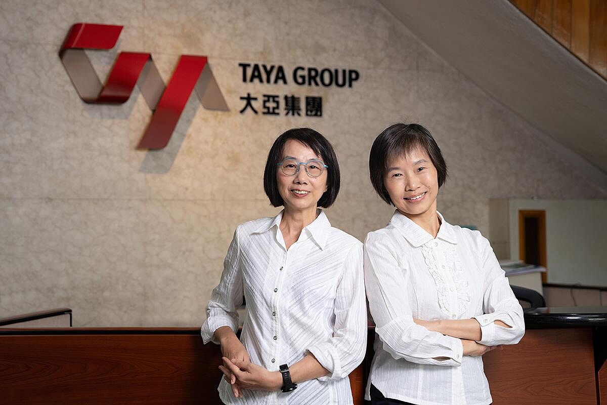 左：大亞集團總管理處經營企劃室經理張百惠，右：資深業務課長郭美貞。