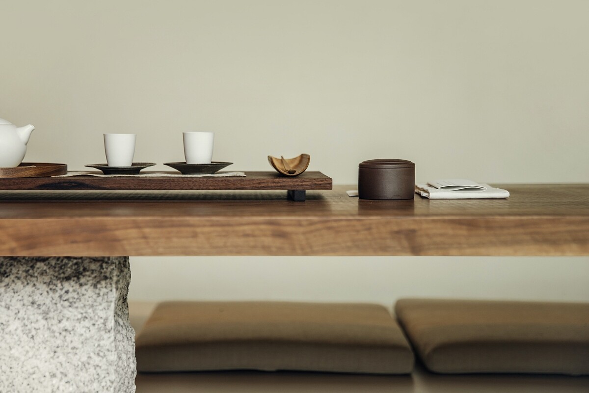 空間備有品茶器皿。Photo by Texture on Texture