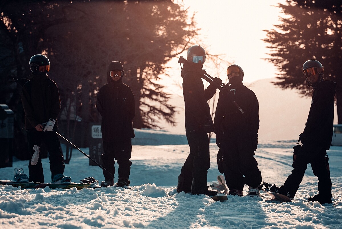 新創滑雪旅遊品牌 Double Black Crew(簡稱:DBC)。