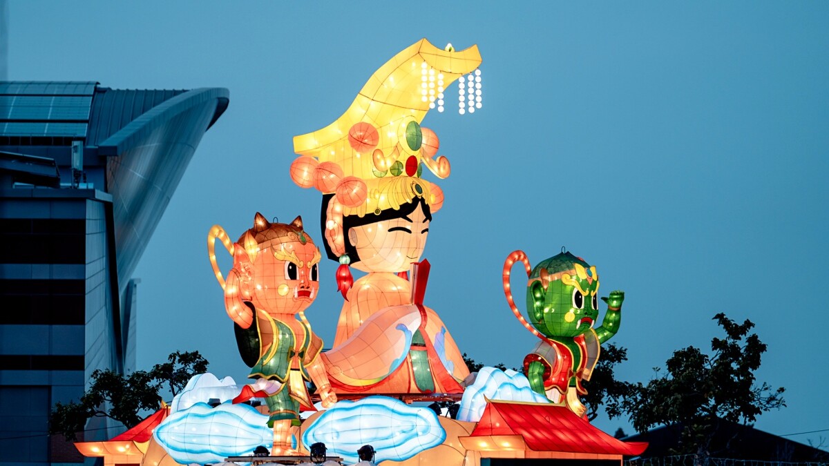 高鐵燈區主展區作品：一定成功《福泰安康》