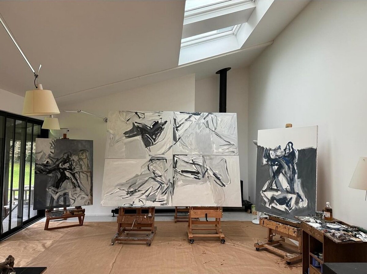 Bruno Moinard 擁有建築師、設計師、場景設計師和藝術家等多重專業。