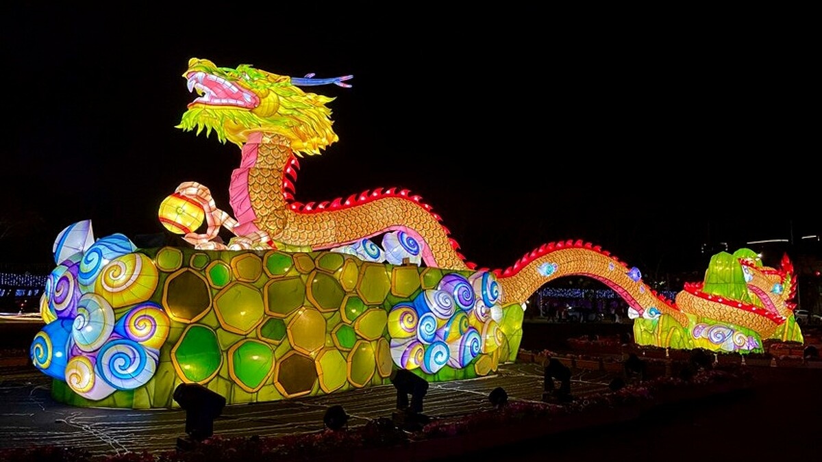 高鐵燈區主展區作品：山海合迎-迎賓廣場