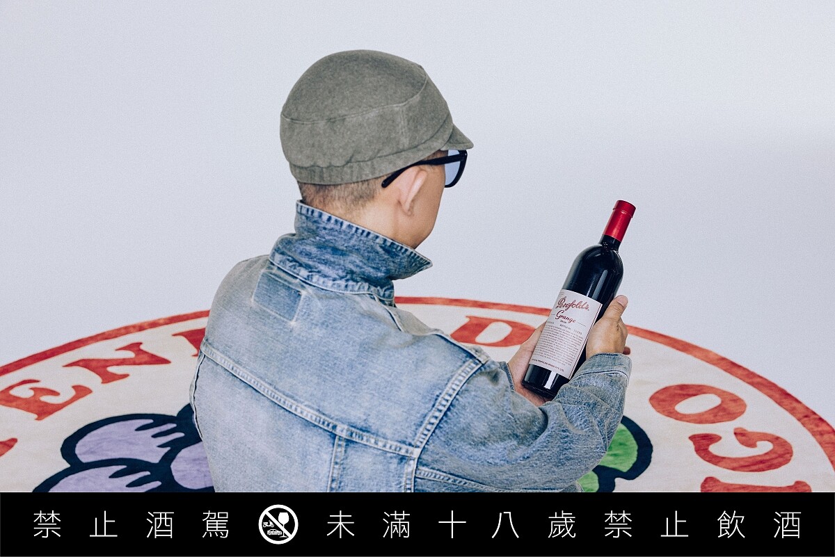 2024年再度延續推出 Penfolds 奔富與 NIGO 旗艦酒款葛蘭許「Grange by NIGO」限量版禮盒。