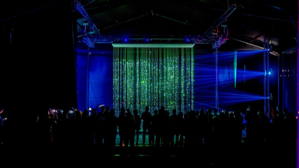 高鐵燈區-城裡有光展區：Drop of Light 光點之舞