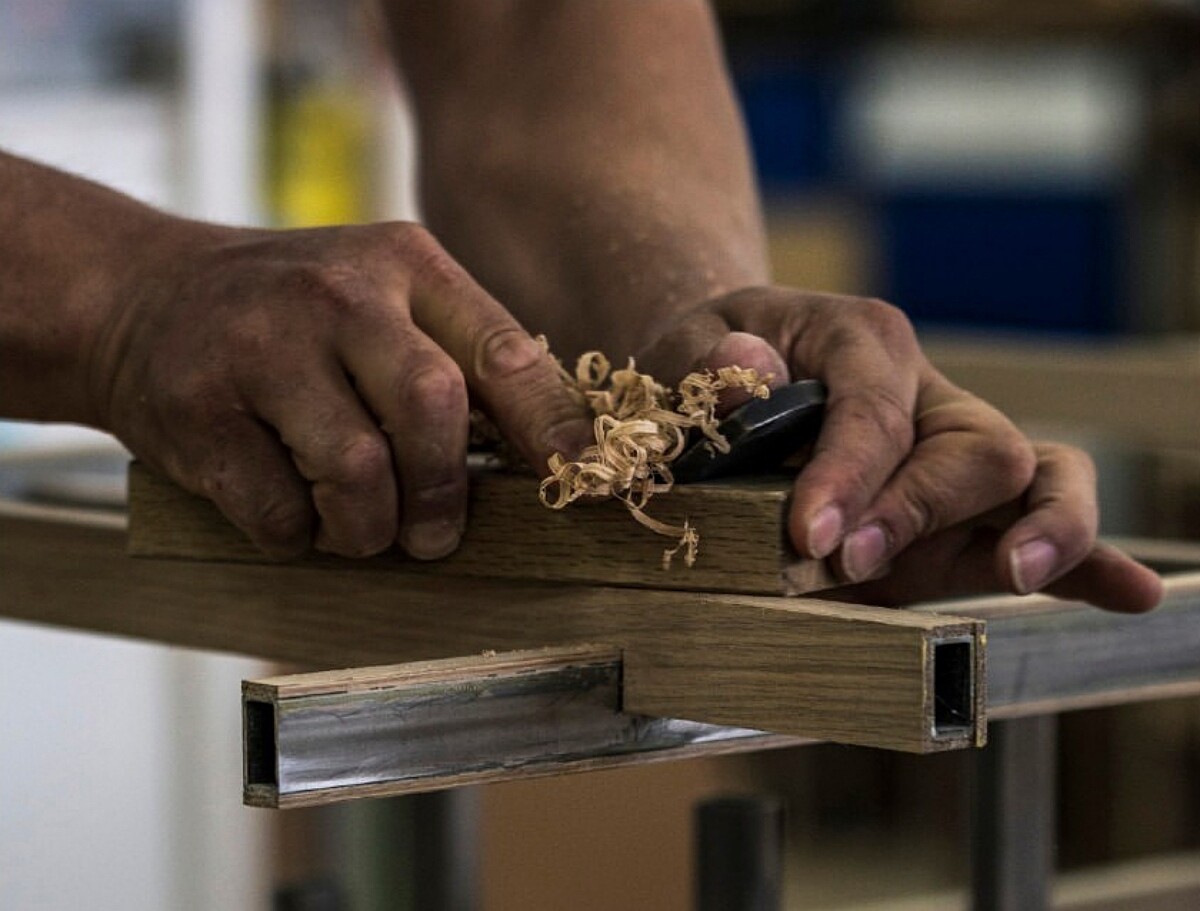 每件作品將由全球各地的工匠手工製作。