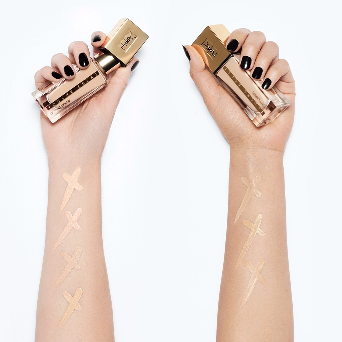 YSL超模光感極潤粉底手部試色。