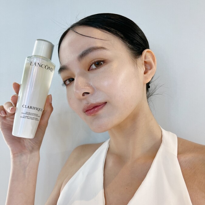 Lancome蘭蔻超極光活粹晶露使用質地示範。