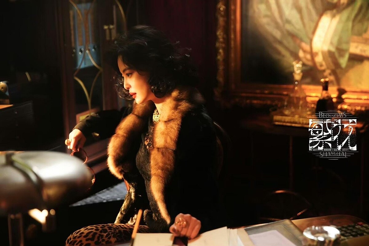 辛芷蕾演活美豔「李李」。