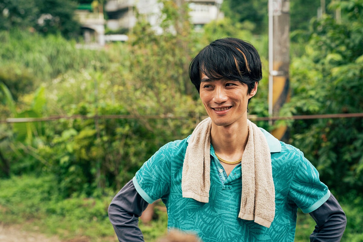 李英宏在《莎莉》飾演的台味十足大直男阿豪沈迷於交友軟體