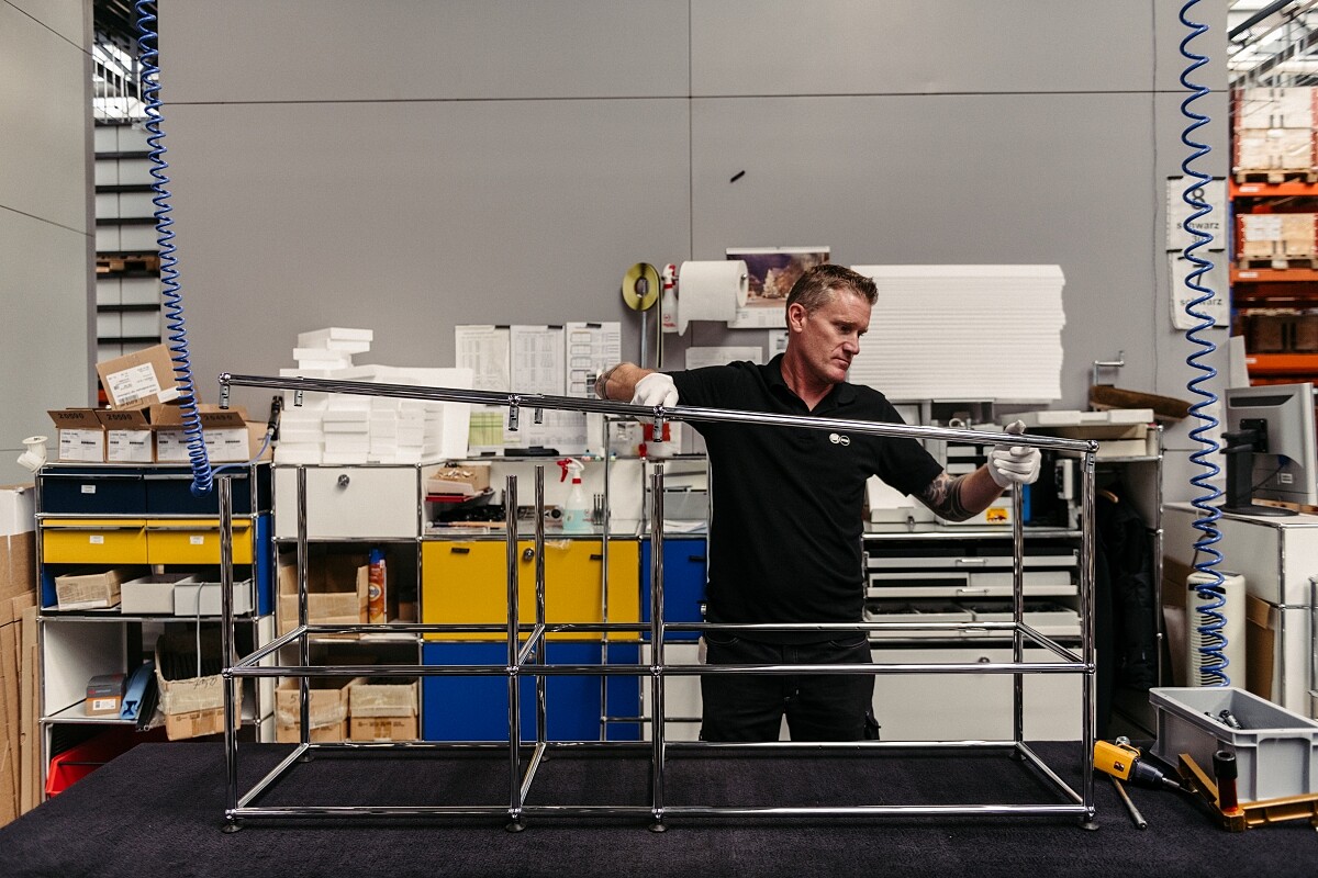 瑞士品牌「USM Modular Furniture」，以模組化結構、優質材料、雋永設計、瑞士製造，成為現代設計家具經典品牌。