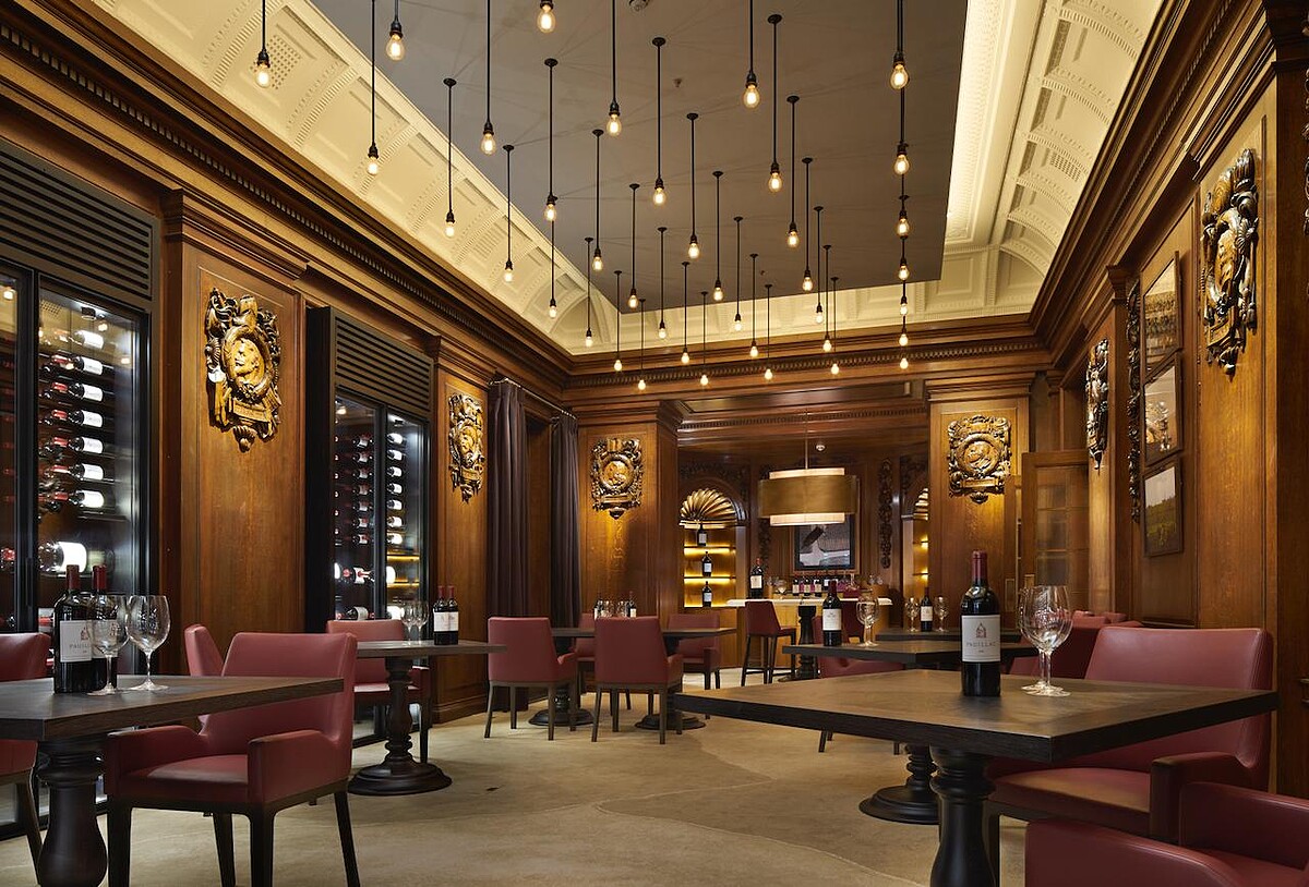 Four Seasons Hotel at Ten Trinity Square Londres - Chateau Latour &copy;Jacques Pépion