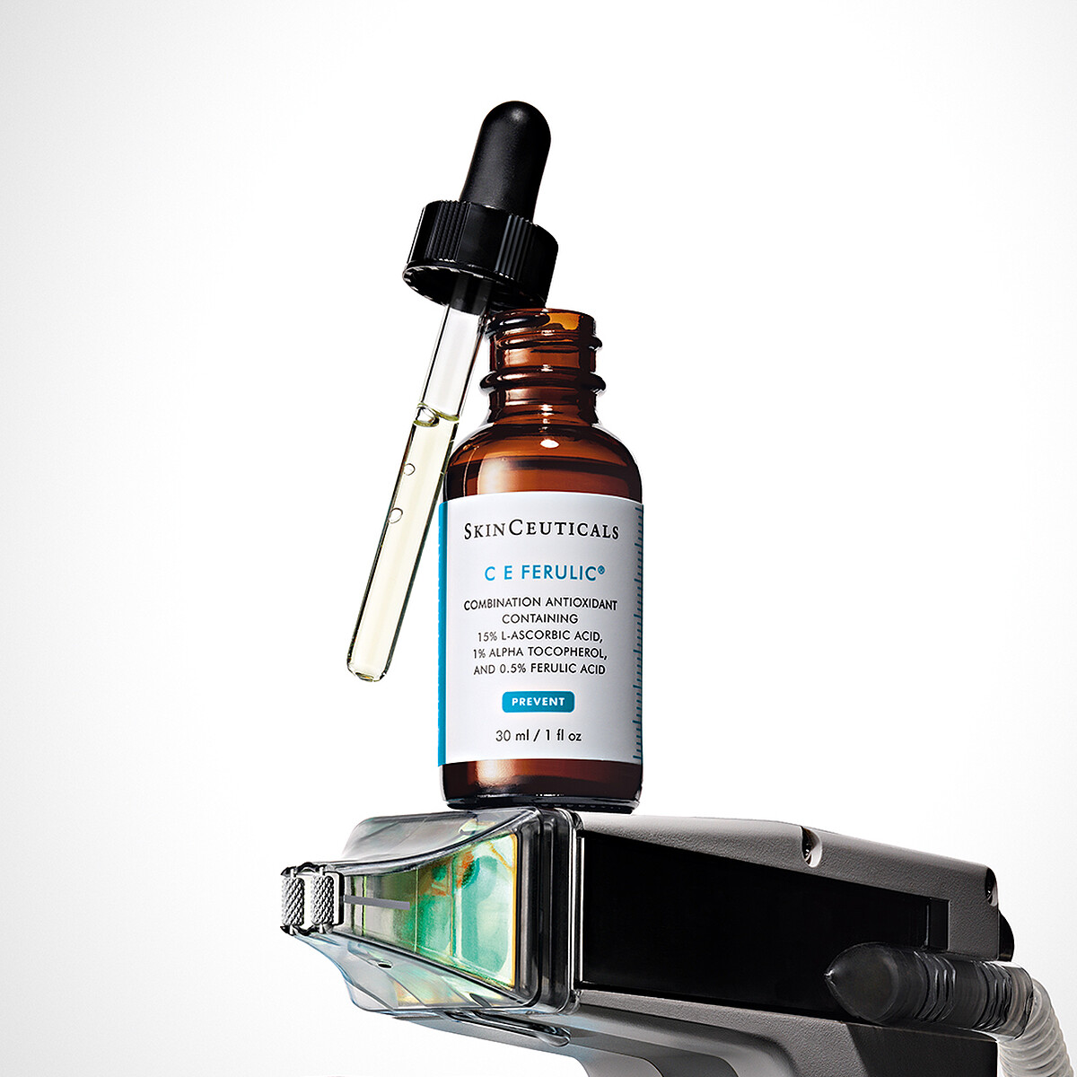 超濃度CE緊緻修護抗氧化精華(30ml)，NT6,260。