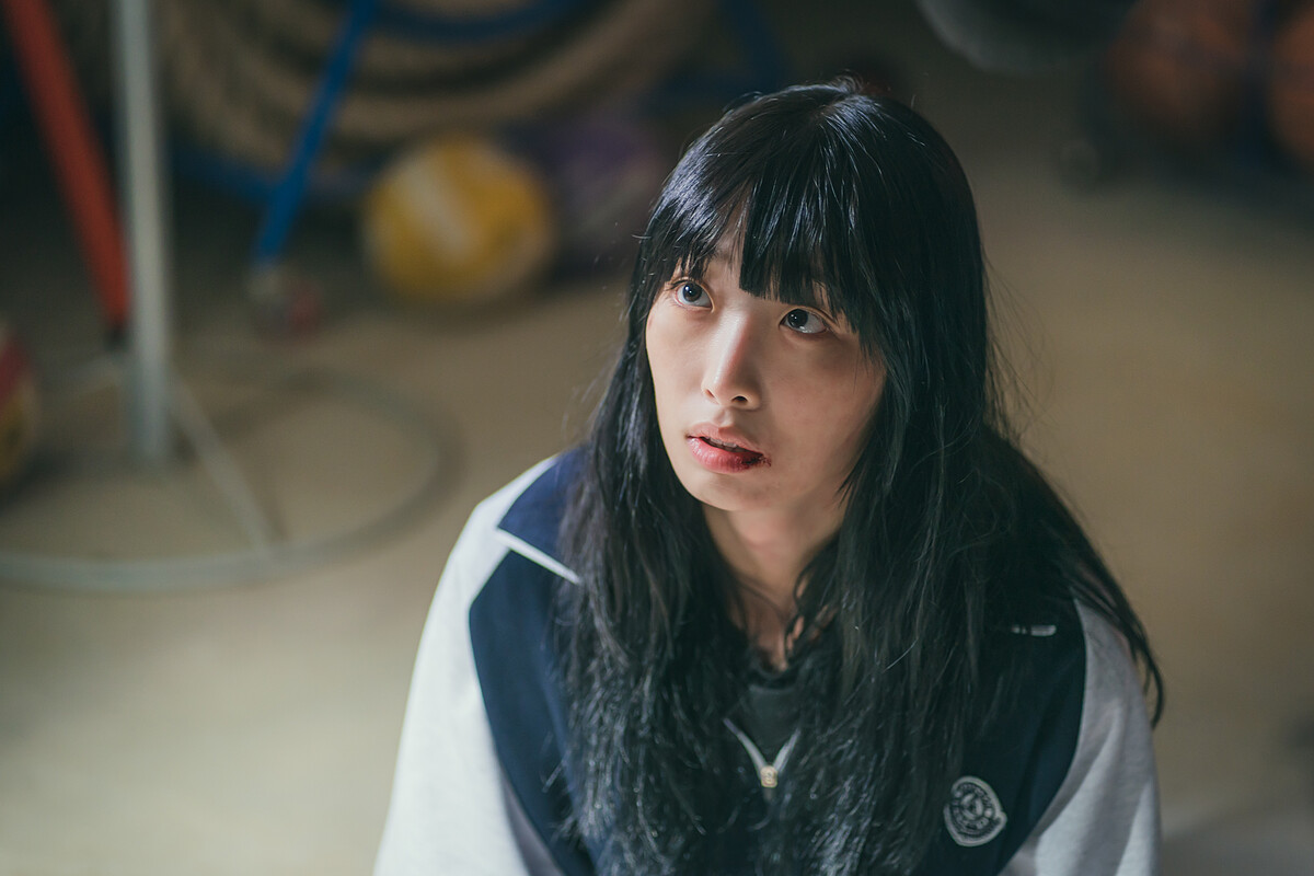 明子恩不希望他人被霸凌，不參與遊戲自願成為F。