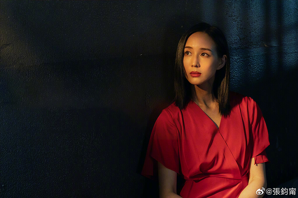 《唐人街探案2》張鈞甯在林默(邱澤 飾)回憶裡現身