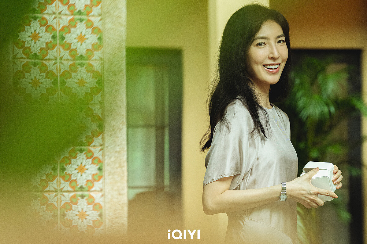 《唐人街探案2》楊謹華飾演被權力欲望蒙蔽雙眼的「阿信」