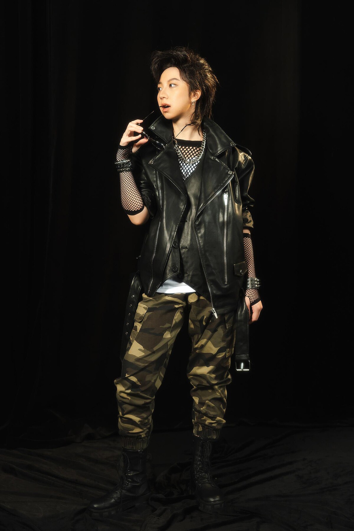 好樂團的主唱許瓊文將以帥氣的搖滾造型演出音樂劇《搖滾芭比》全新中文版「伊札克」一角。