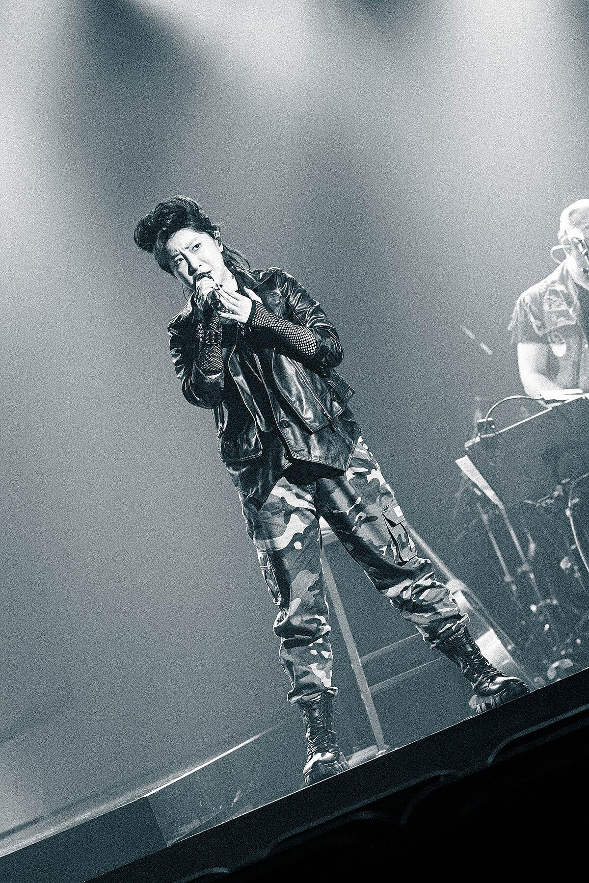 在台發展的韓國籍舞台劇演員金仁馨在音樂劇《搖滾芭比》全新中文版中演出伊扎克一角。