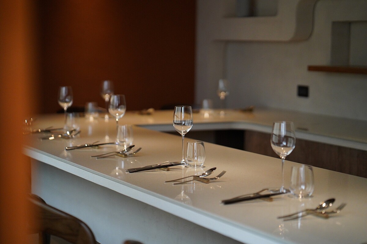 餐廳的一樓是可以容納約10-12位的板前形式。