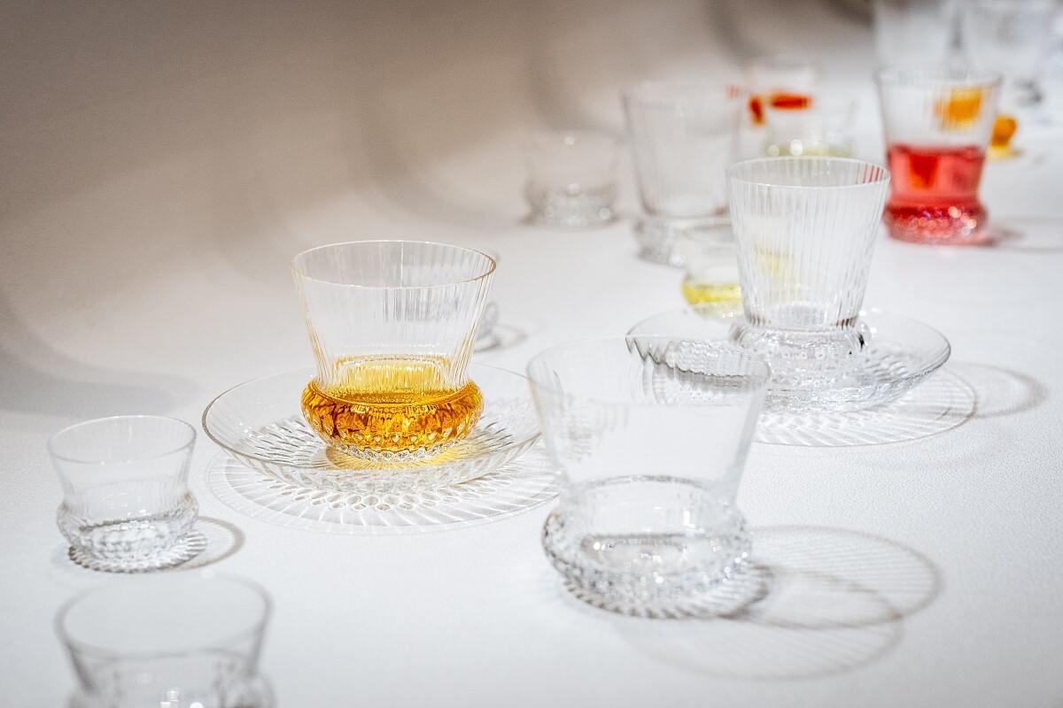 從餐具到照明，從酒器到裝飾品，有許多貼近生活的器皿。