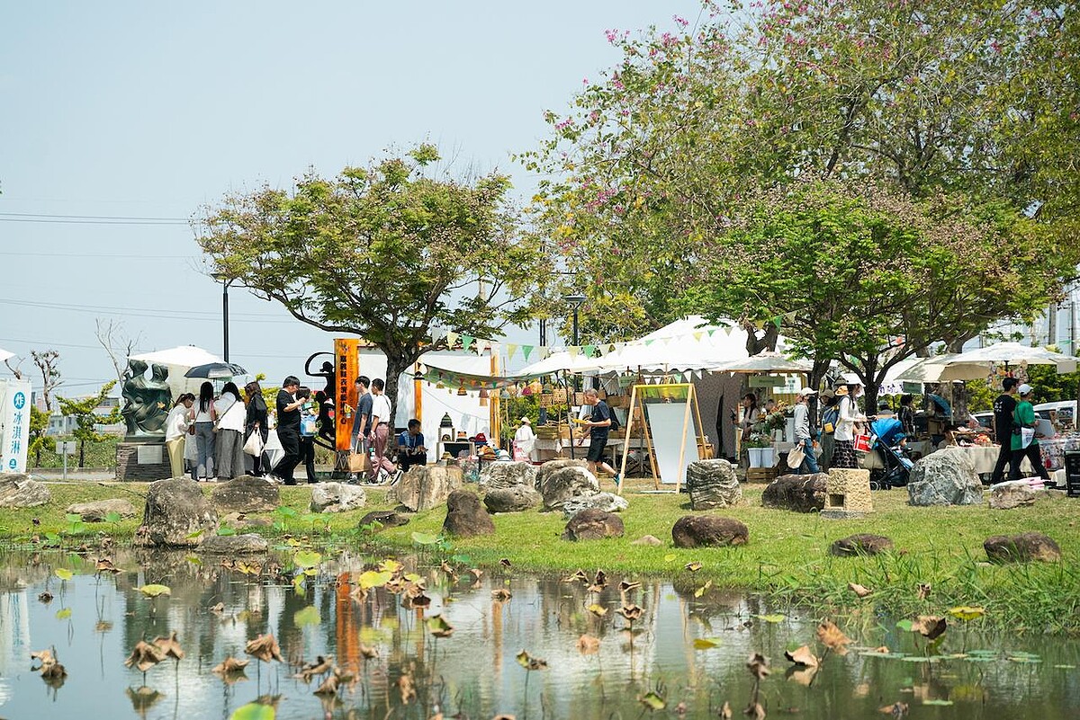 市集_西照日影像工作室