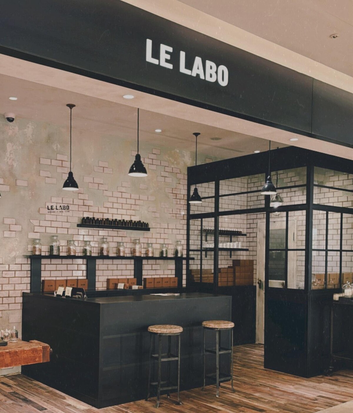 Le Labo位於新光三越台中中港店2F