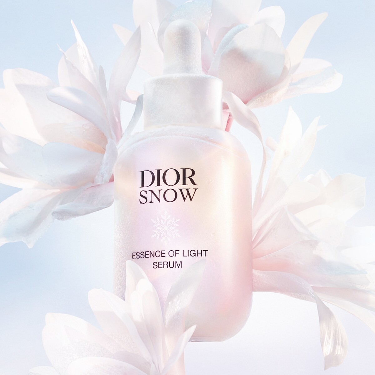 Dior迪奧雪晶靈極透亮光采精華情境圖。