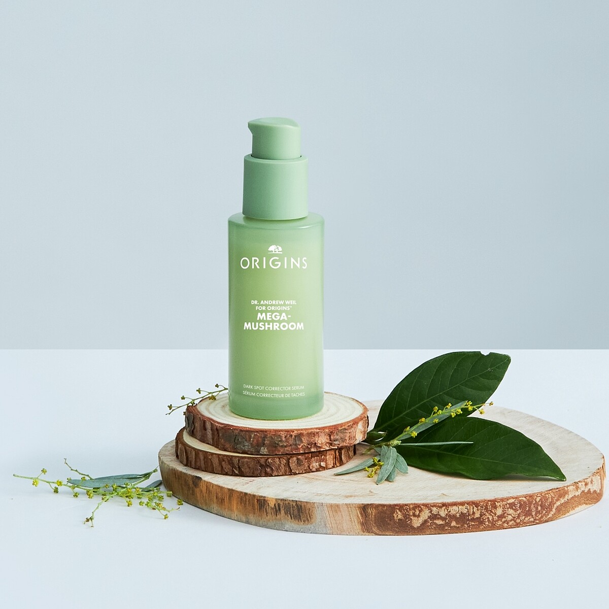 品木宣言Dr. WEIL青春無敵淨亮淡斑精華情境照。