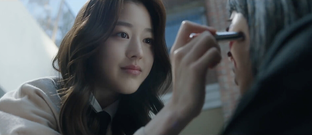 創造金字塔遊戲的白夏凜。