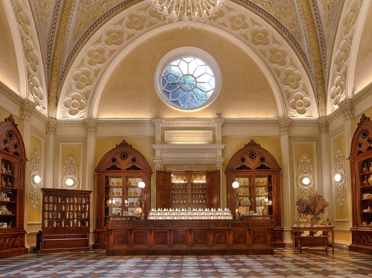 Officina Profumo Farmaceutica di Santa Maria Novella位於義大利佛羅倫斯的總店。
