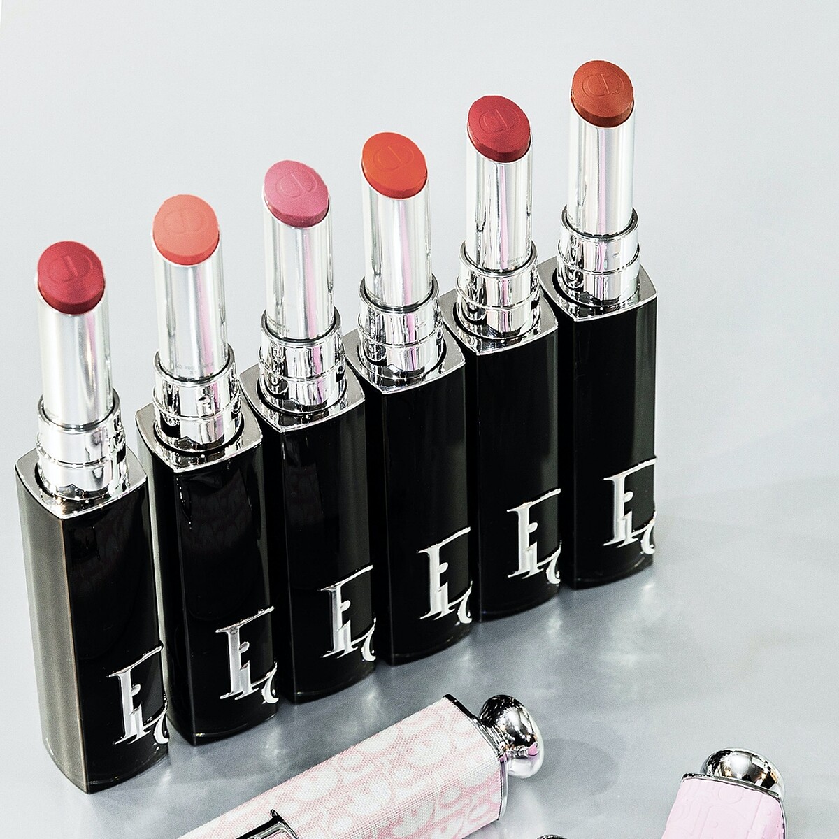 Dior迪奧癮誘唇膏2024年產品情境圖。