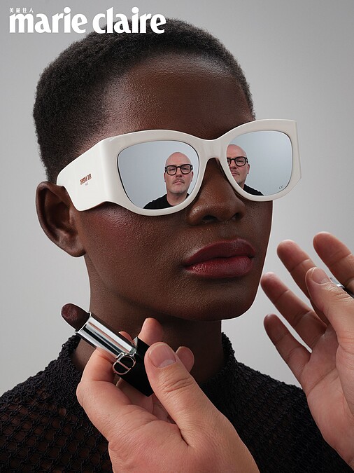 透過太陽眼鏡反射的Peter Phlips本人