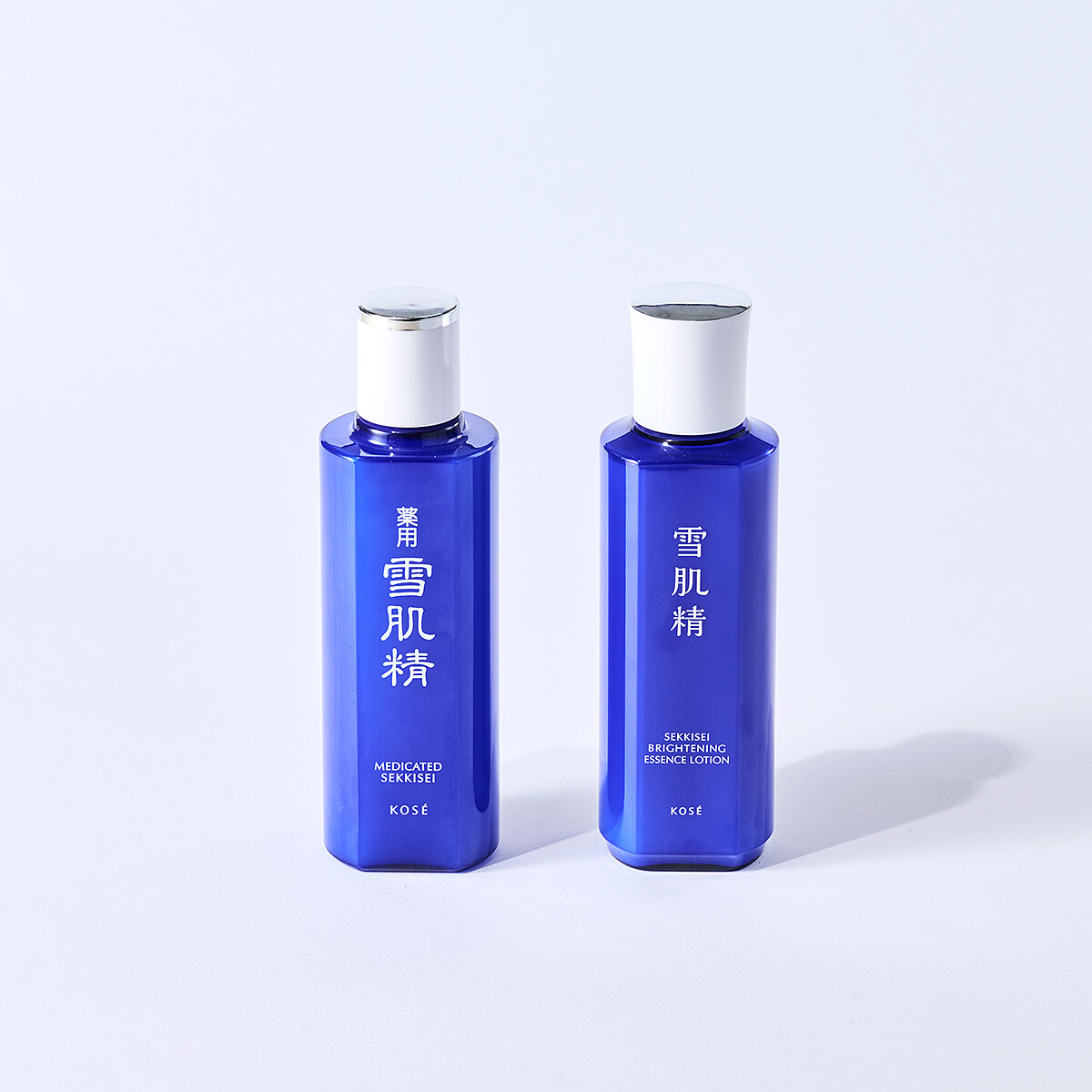 (左)雪肌精、(右)雪肌精澄白薏透露。