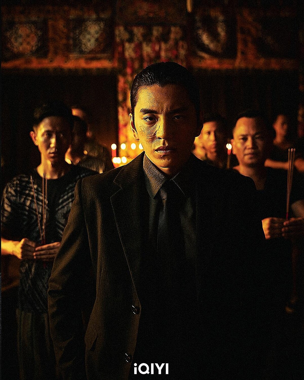 王大陸為了《怒潮》在臉上做出明顯刀疤