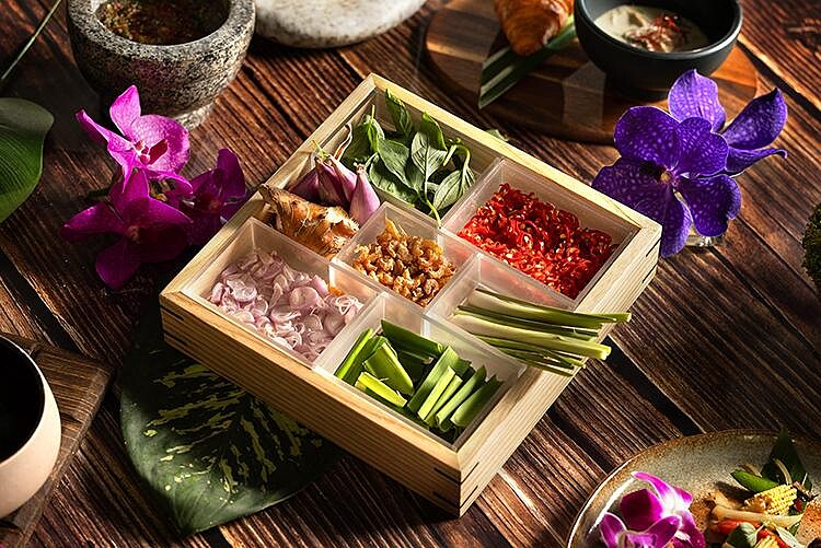 春季全新推出的「THAI&ndash;PANYAKI」，將泰式經典風味重新詮釋。