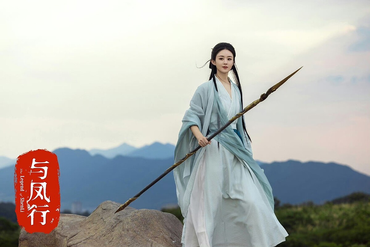 趙麗穎飾演的魔界女王爺，慣用武器是罕見的長槍。