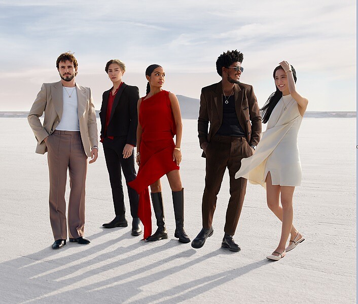 Paul Mescal（左起）、王嘉爾、Yara Shahidi、Labrinth及Jisoo等5位Cartier形象大使，共同演出Trinity系列全新宣傳影片。