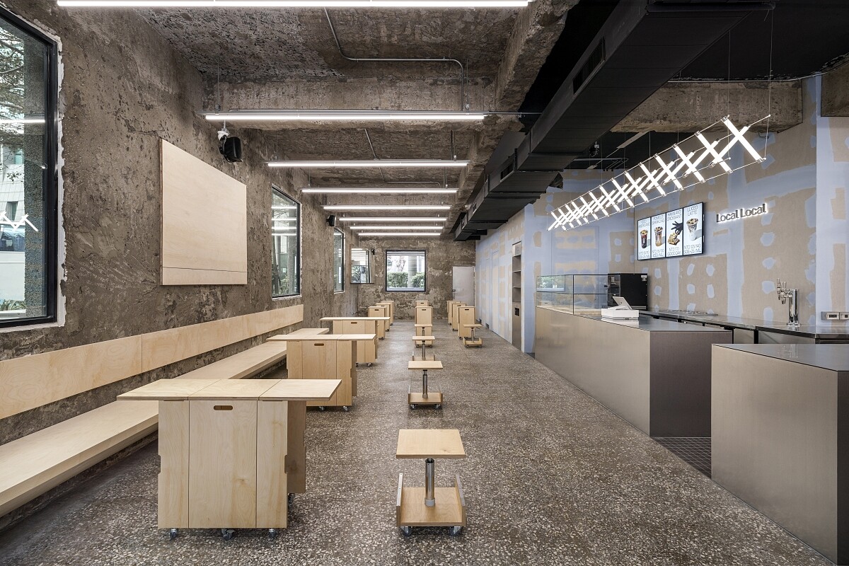 桌椅旨在以物件改變空間動線，並適應人的足跡與習慣