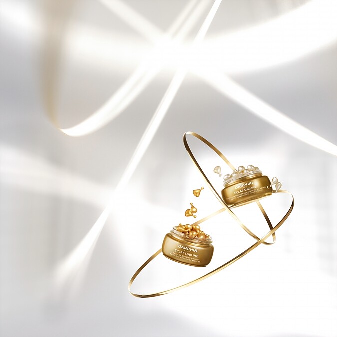 DARPHIN朵法金緻再生精露膠囊日防禦、夜修護情境圖。