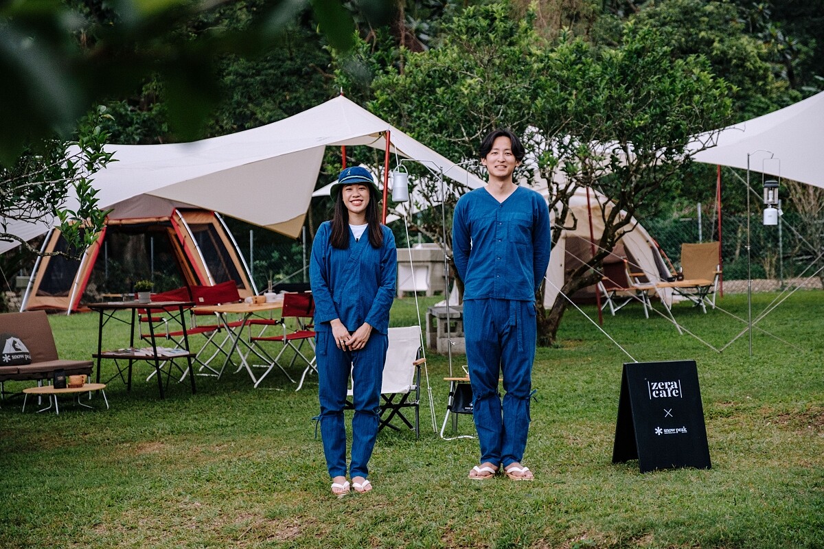 在濃厚的日式風情下，體驗Snow Peak Local Wear 地方創生服飾，彷彿一秒穿越到日本。