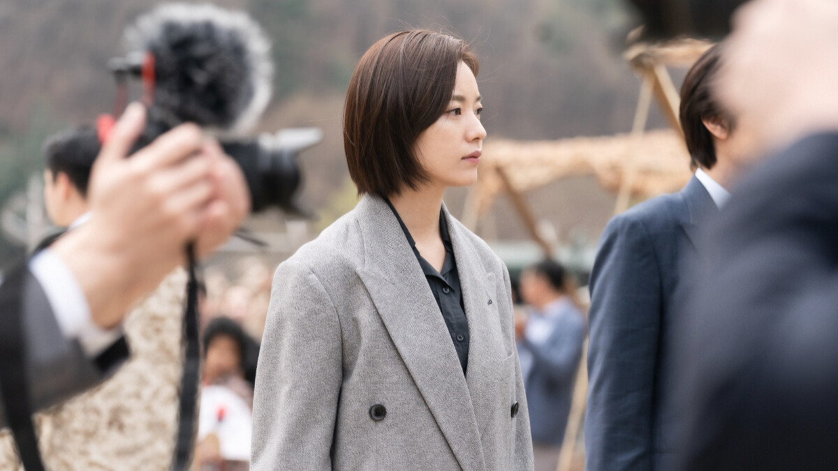 曾命在旦性的尹自由，因為一場神秘手術而恢復健康。