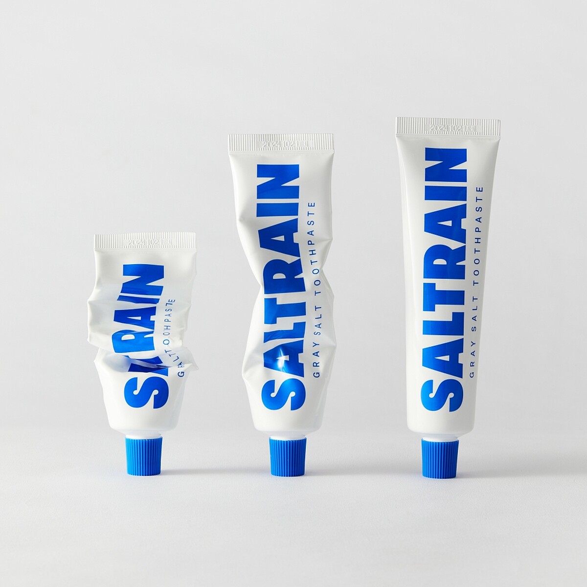 SALTRAIN經典薄荷灰鹽牙膏(藍)30g，NT120、100g，NT260、180g，NT450