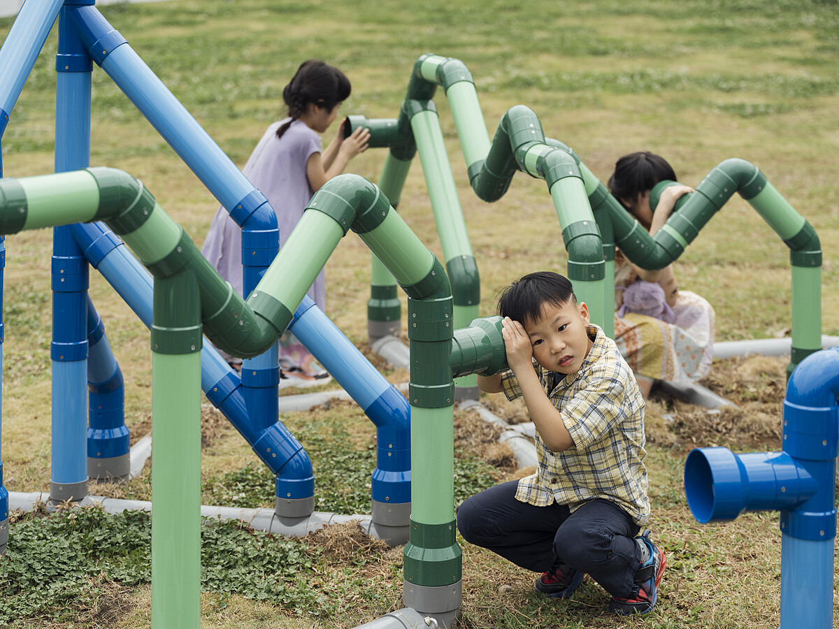蔡坤霖〈三山三水〉。 攝影／透島影業；圖片提供／桃園市立美術館。