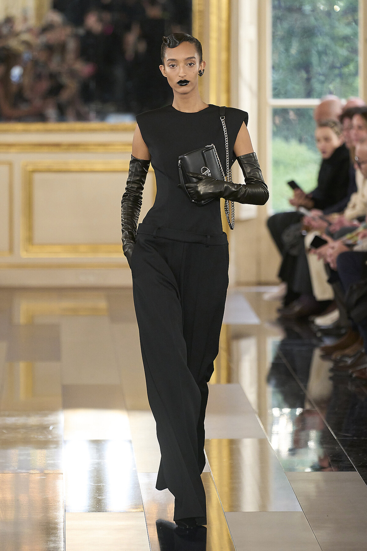 Valentino 2024秋冬系列。