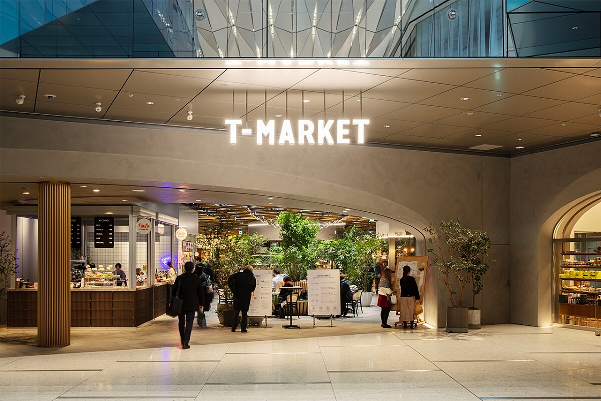 位於地下二樓、與站前廣場相連的美食街「T&ndash;Market」。