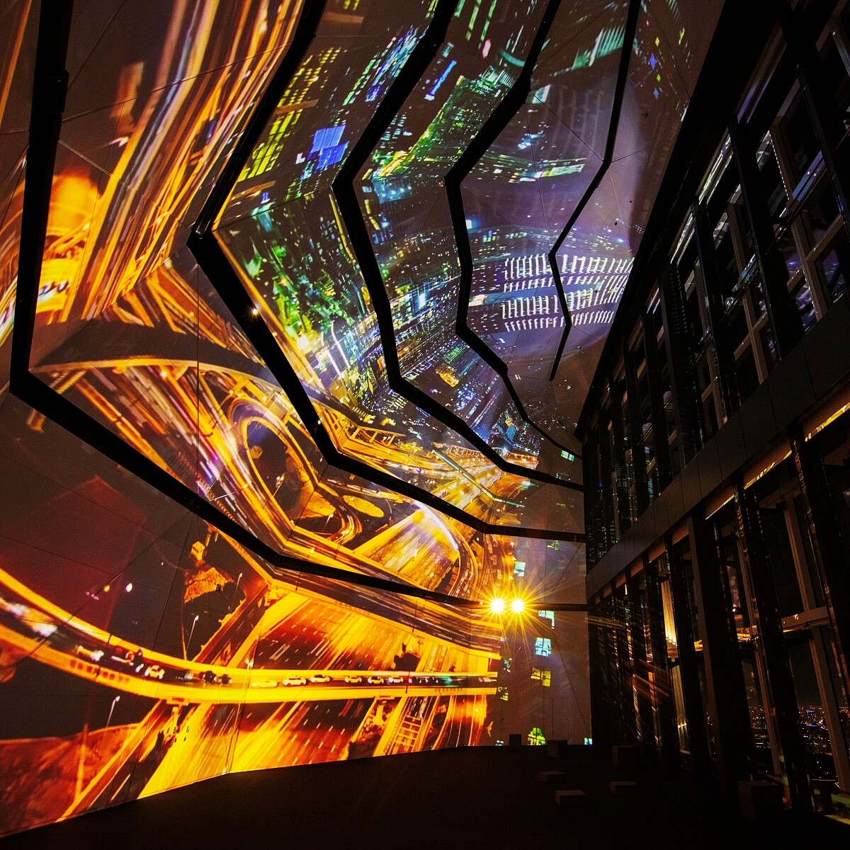 圓頂形天花板的展廳「Gallery A」,能創造出360度全面沈浸式的空間。